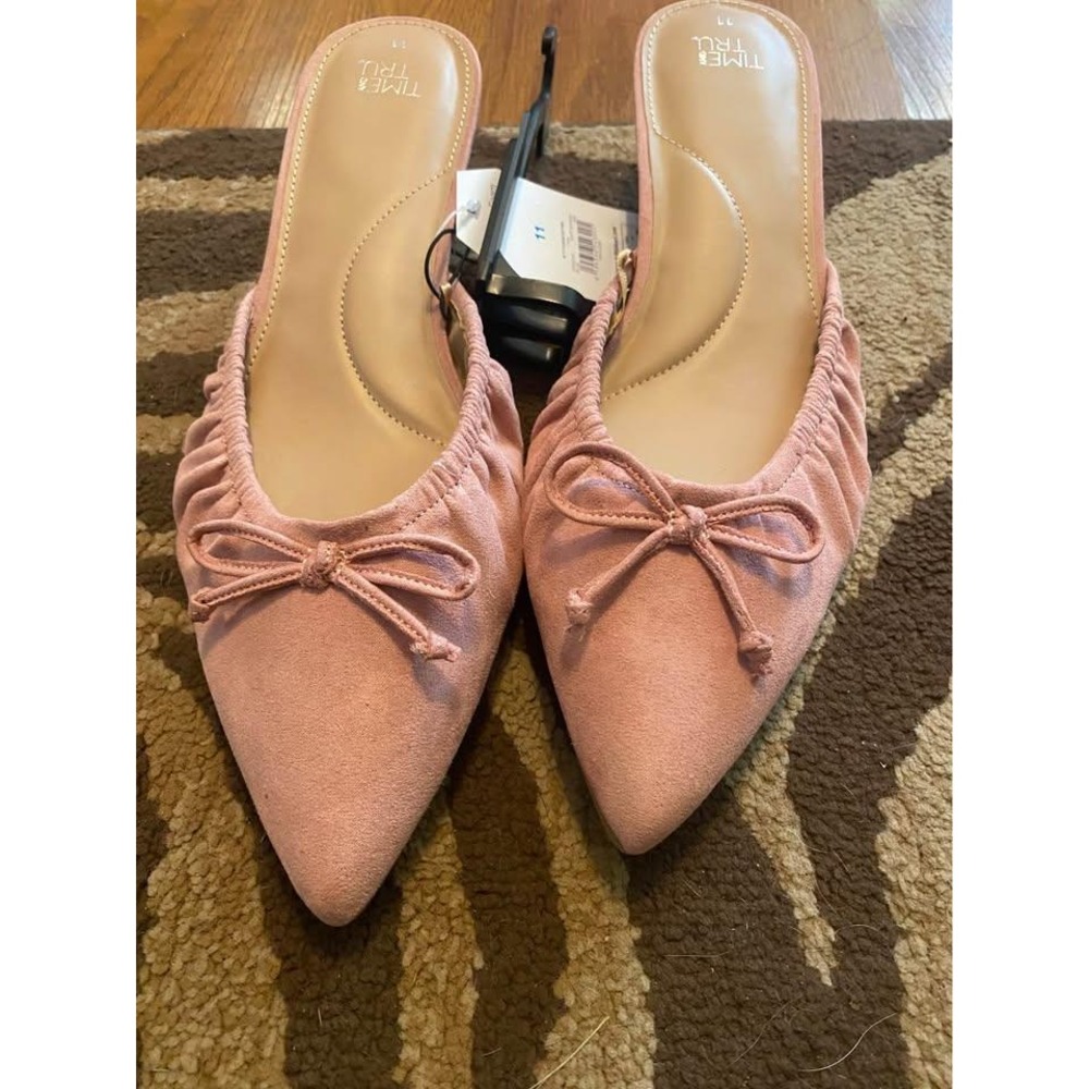 Women's sz 11, Pink Faux Suede Kitten Heel Mules  Bow Accent. New.